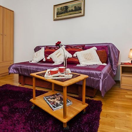 Apartment Main Street Carera Rovinj Exterior photo